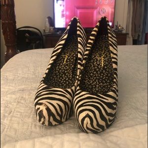 Jessica Simpson leopard hair pumps